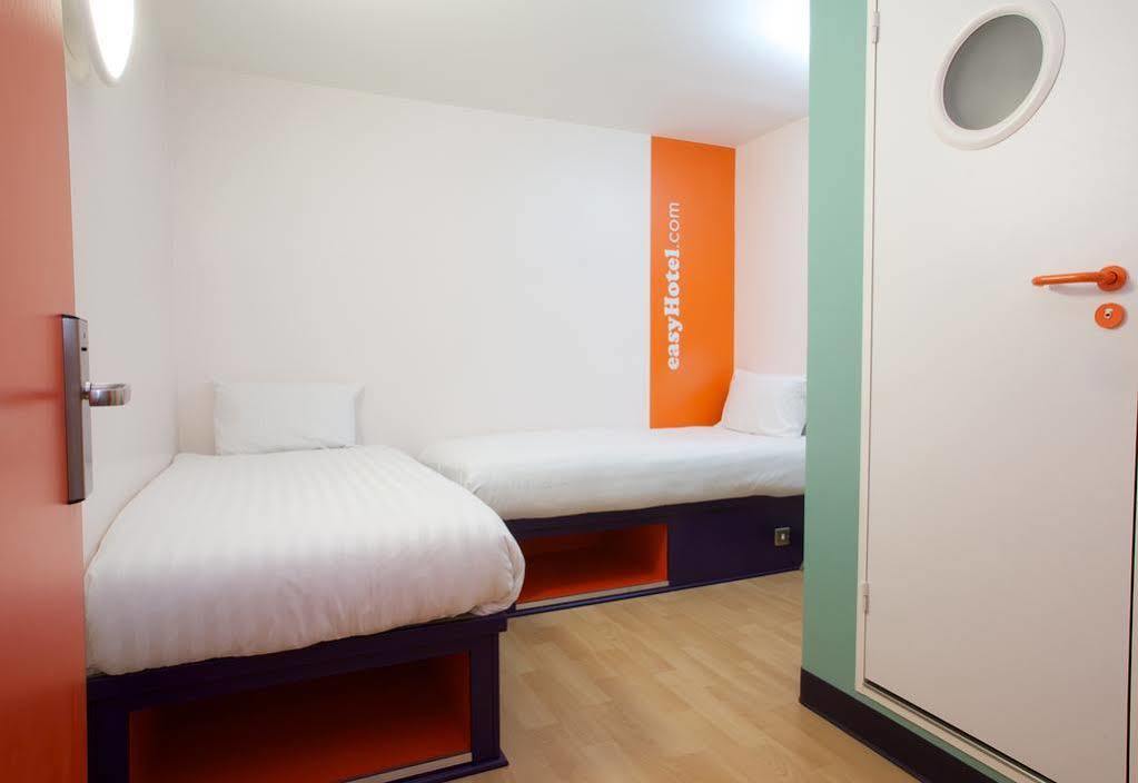 Easyhotel Glasgow City Exteriör bild